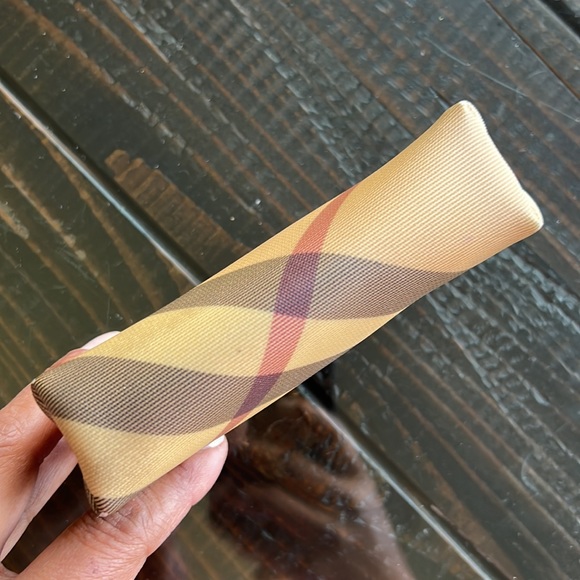 BURBERRY - Picture 7 of 13